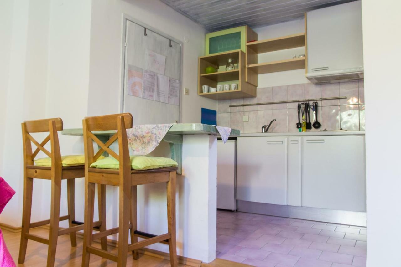 Karmen A Lägenhet Veli Lošinj Exteriör bild