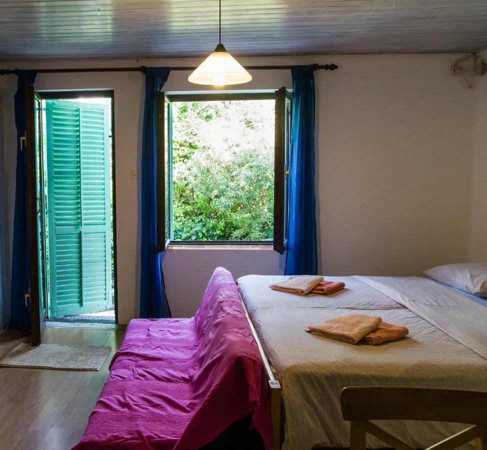 Karmen A Lägenhet Veli Lošinj Exteriör bild